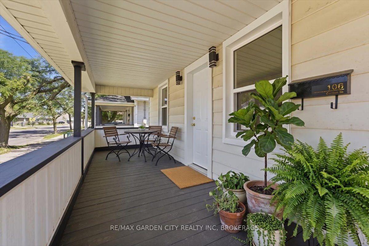 106 Carlton Street — photo 1