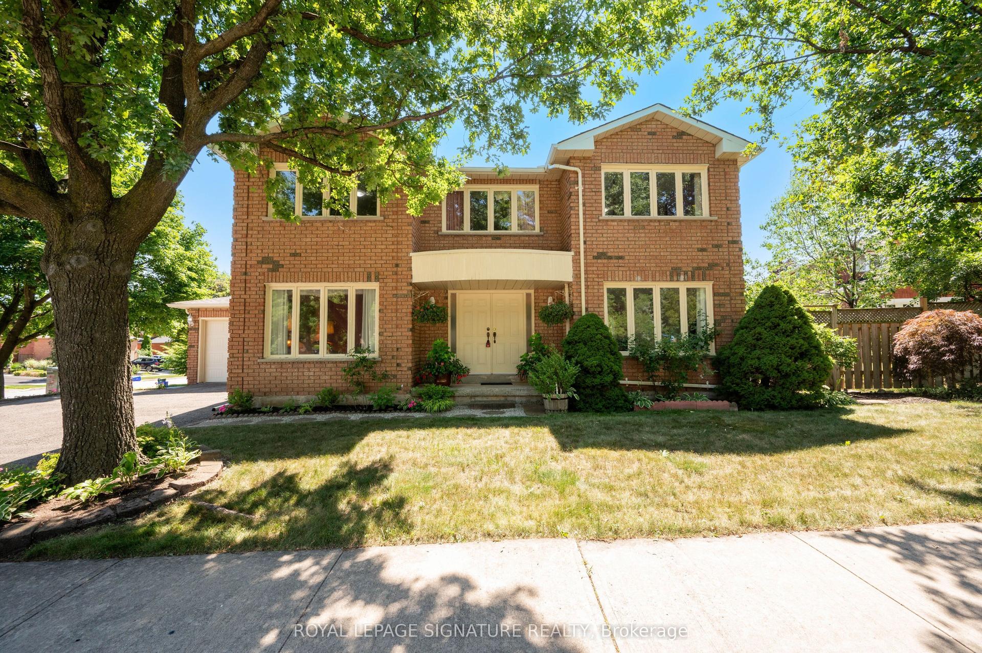 2921 Caradoc Lane — photo 1