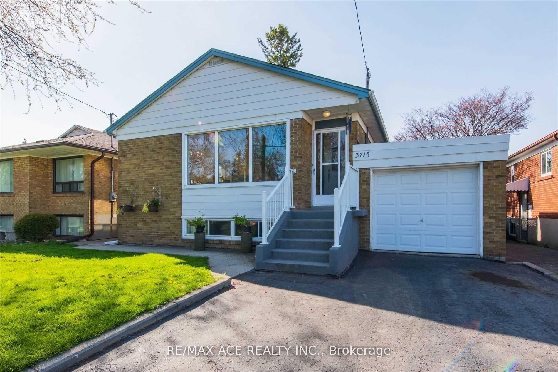 3715 St Clair Avenue E Bsmt #Bsmt, Toronto — Detached for lease, photo 1