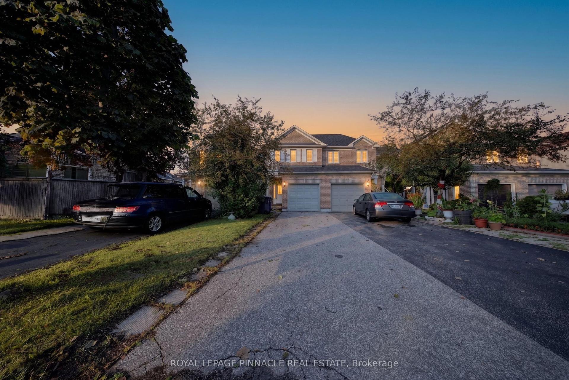 787 Avocado Crescent, Mississauga — Townhouse for sale, photo 1