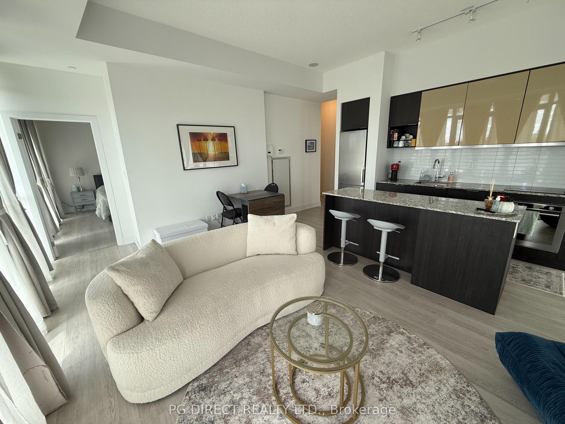 99 The Donway W 403 #403, Toronto — Condo for sale, photo 1