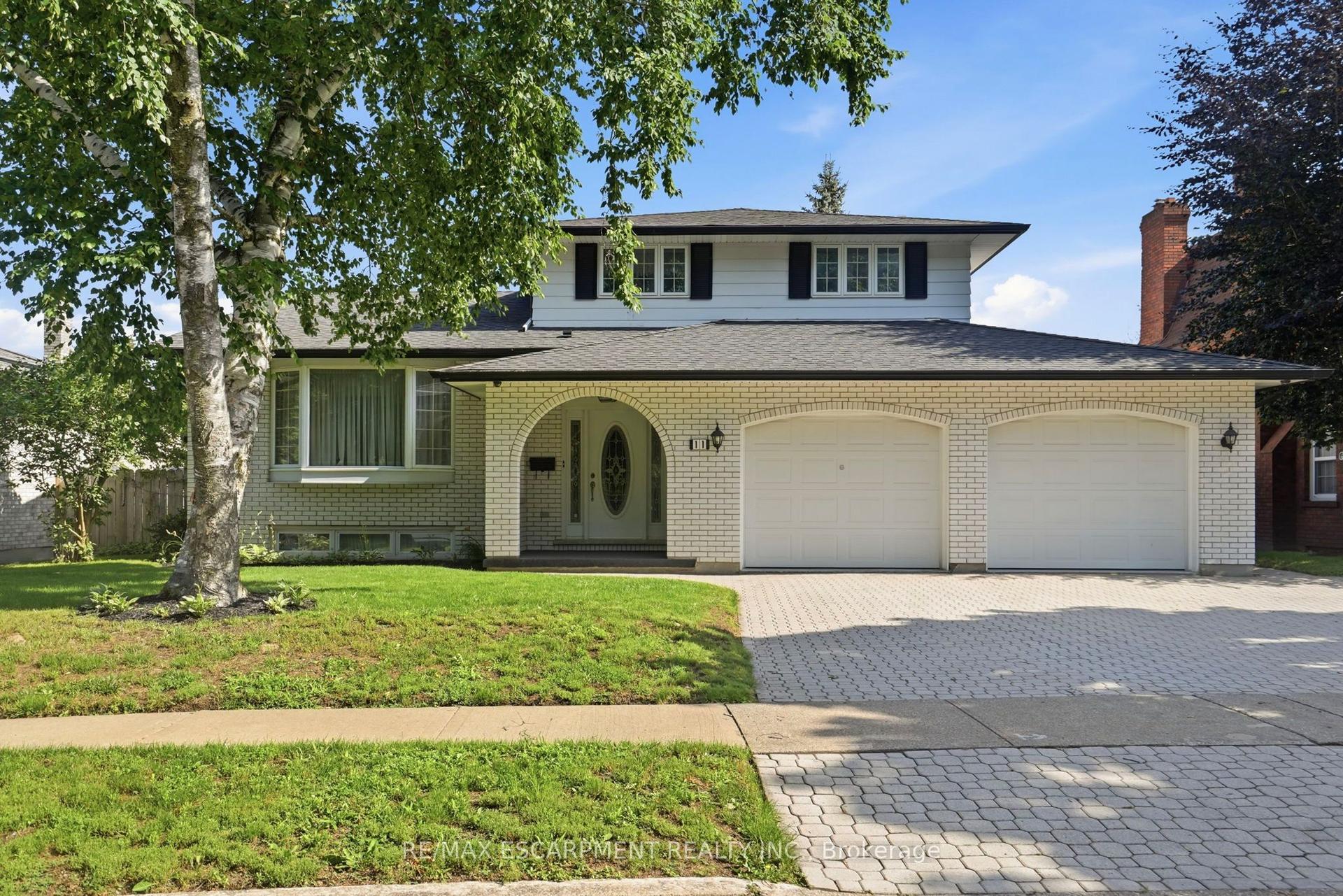 11 Tanera Crescent, St. Catharines — Detached for sale, photo 1