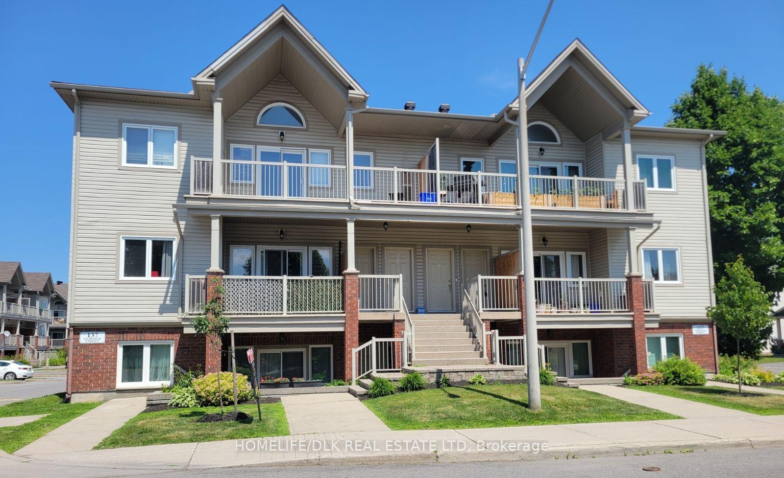 137 D Oldfield Street, Barrhaven — Condo Town for sale, photo 1