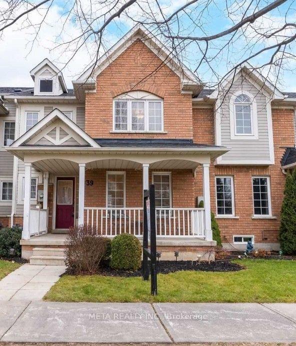 39 Bayside Gate, Whitby — Condo Town for lease, photo 1