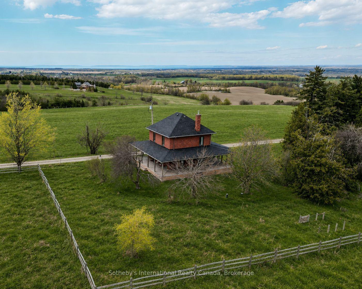 1943 Fairgrounds Road S, Clearview — Detached for sale, photo 1