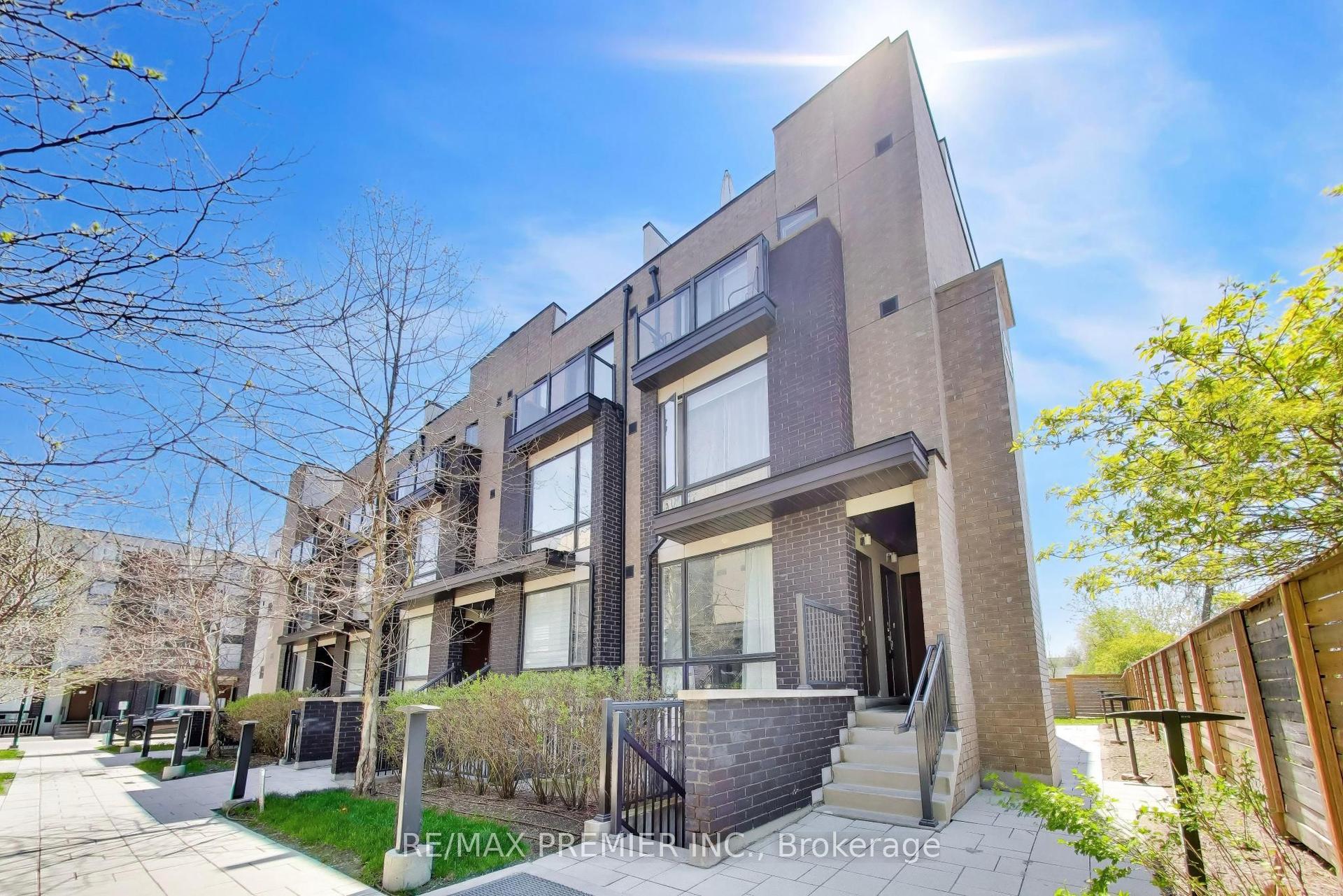 34 Fieldway Road 141 #141, Toronto — Condo for lease, photo 1