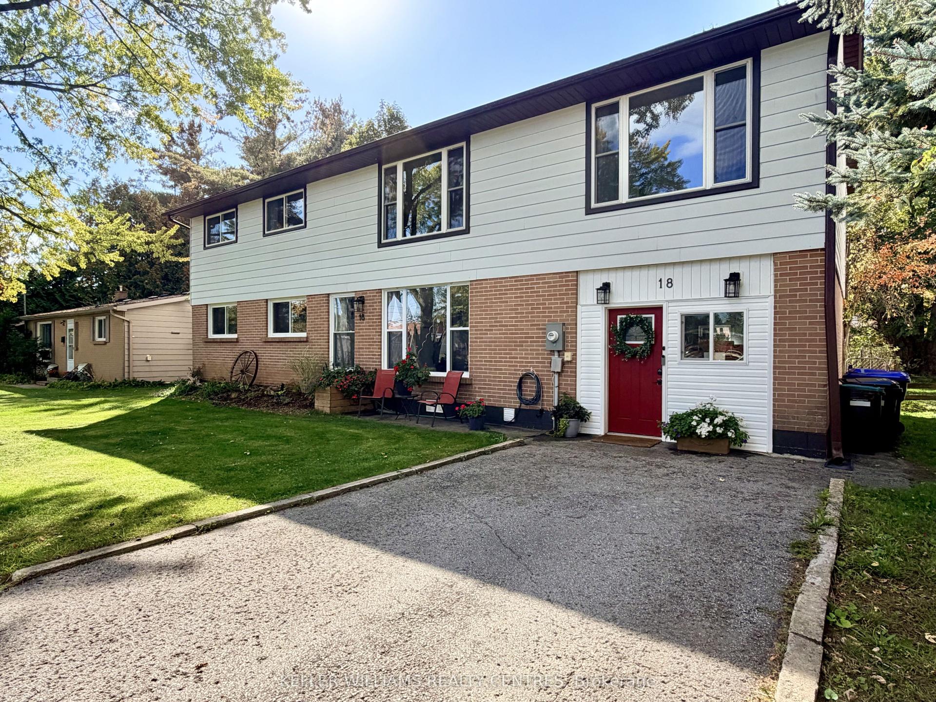 18 Bushey Avenue, Essa — Detached for lease, photo 1