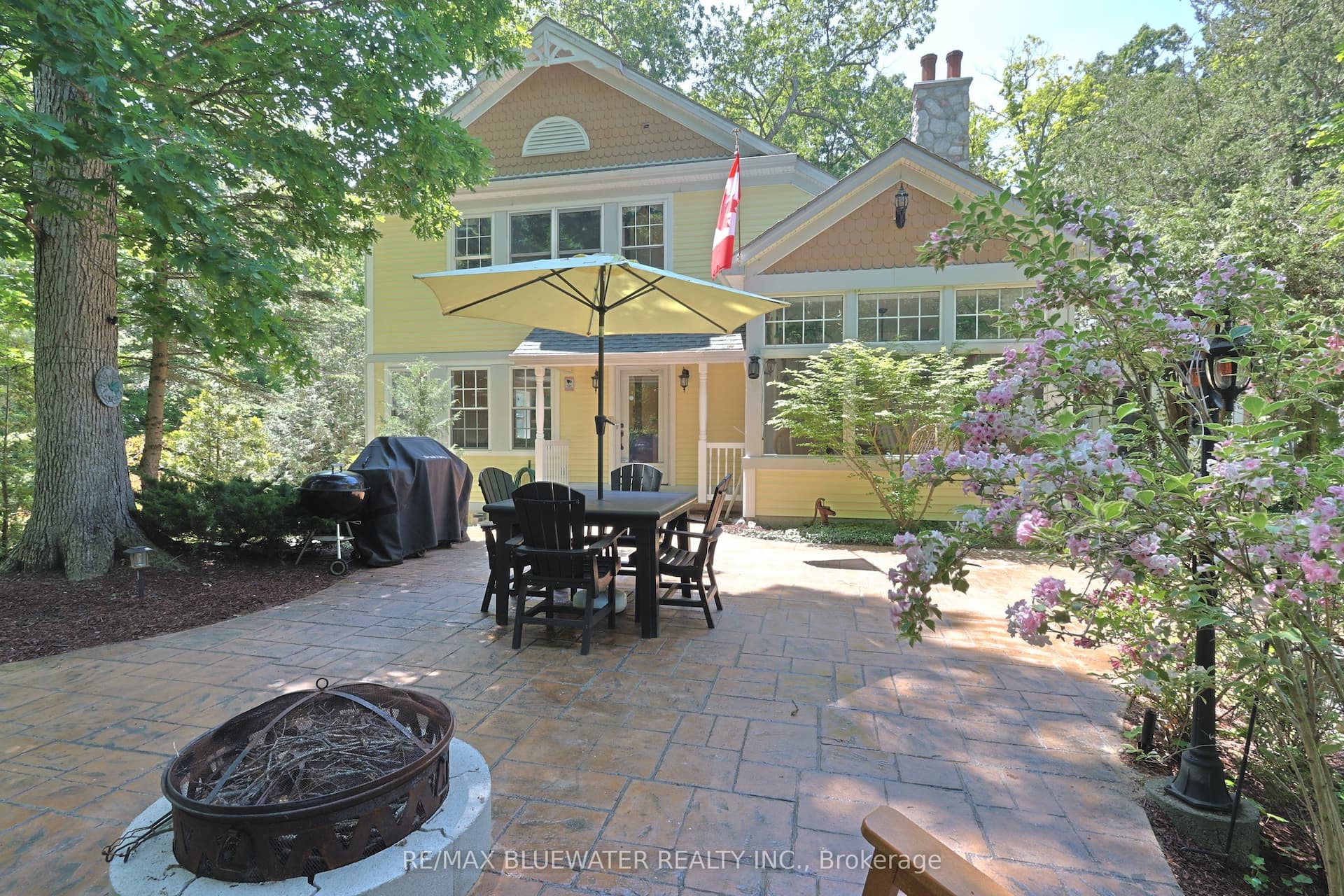 5 PHILLIP Street — photo 1