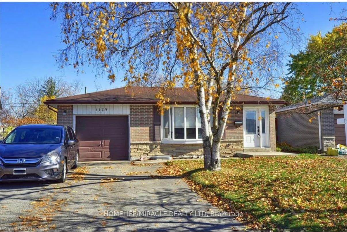 1129 VALENTINE Drive, Cambridge — Detached for lease, photo 1