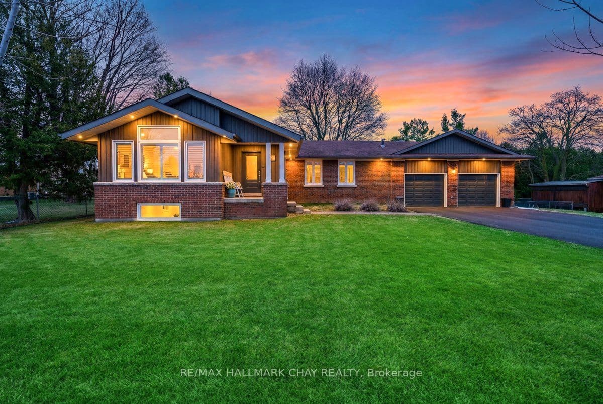 1587 Mount Albert Road — photo 1