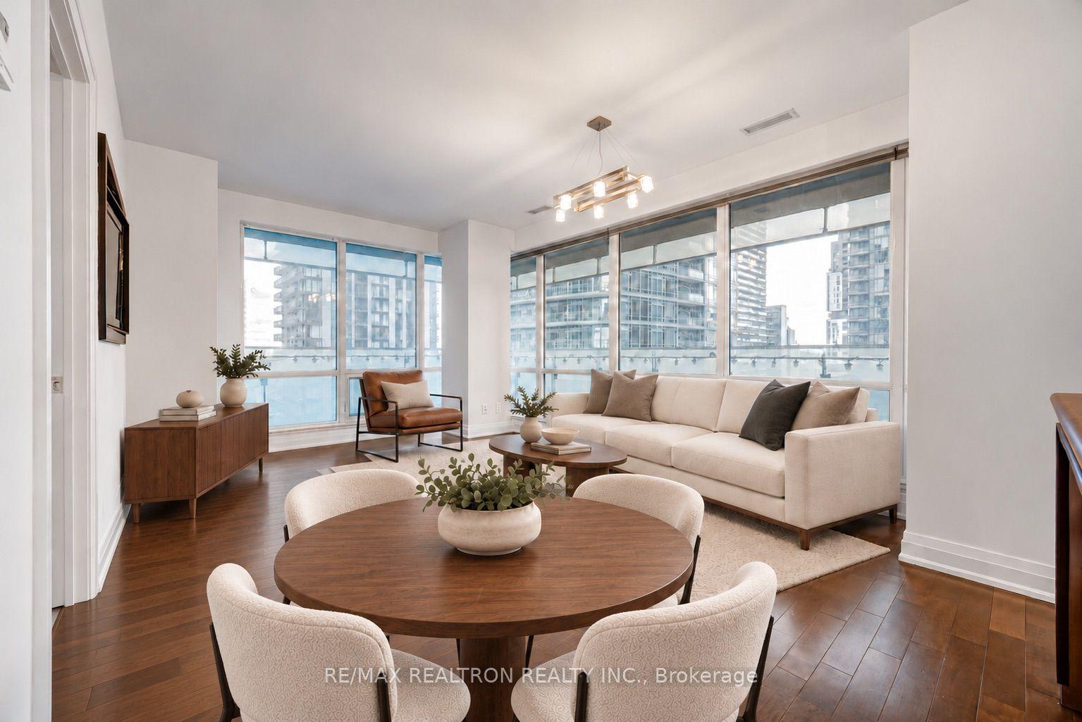 80 John Street 2206 #2206, Toronto — Condo for sale, photo 1