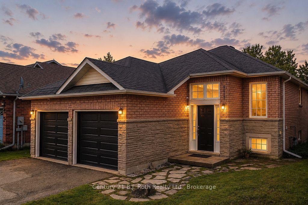 1117 Corrie Street — photo 1
