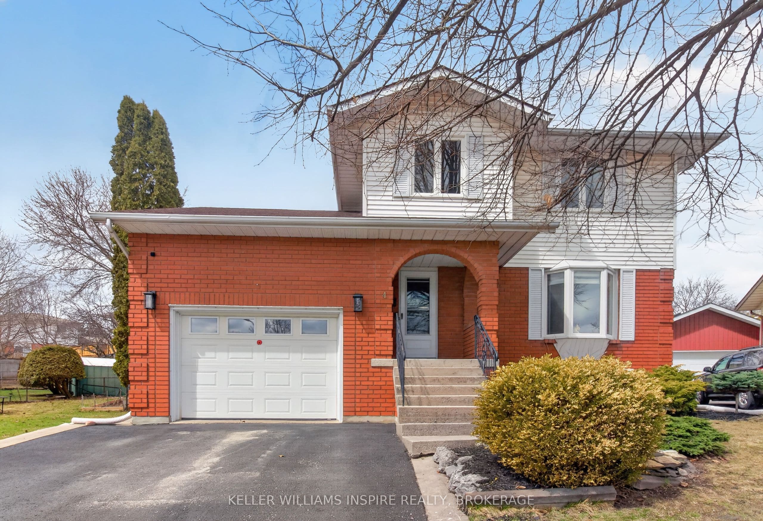 4 Terraceview Road — photo 1