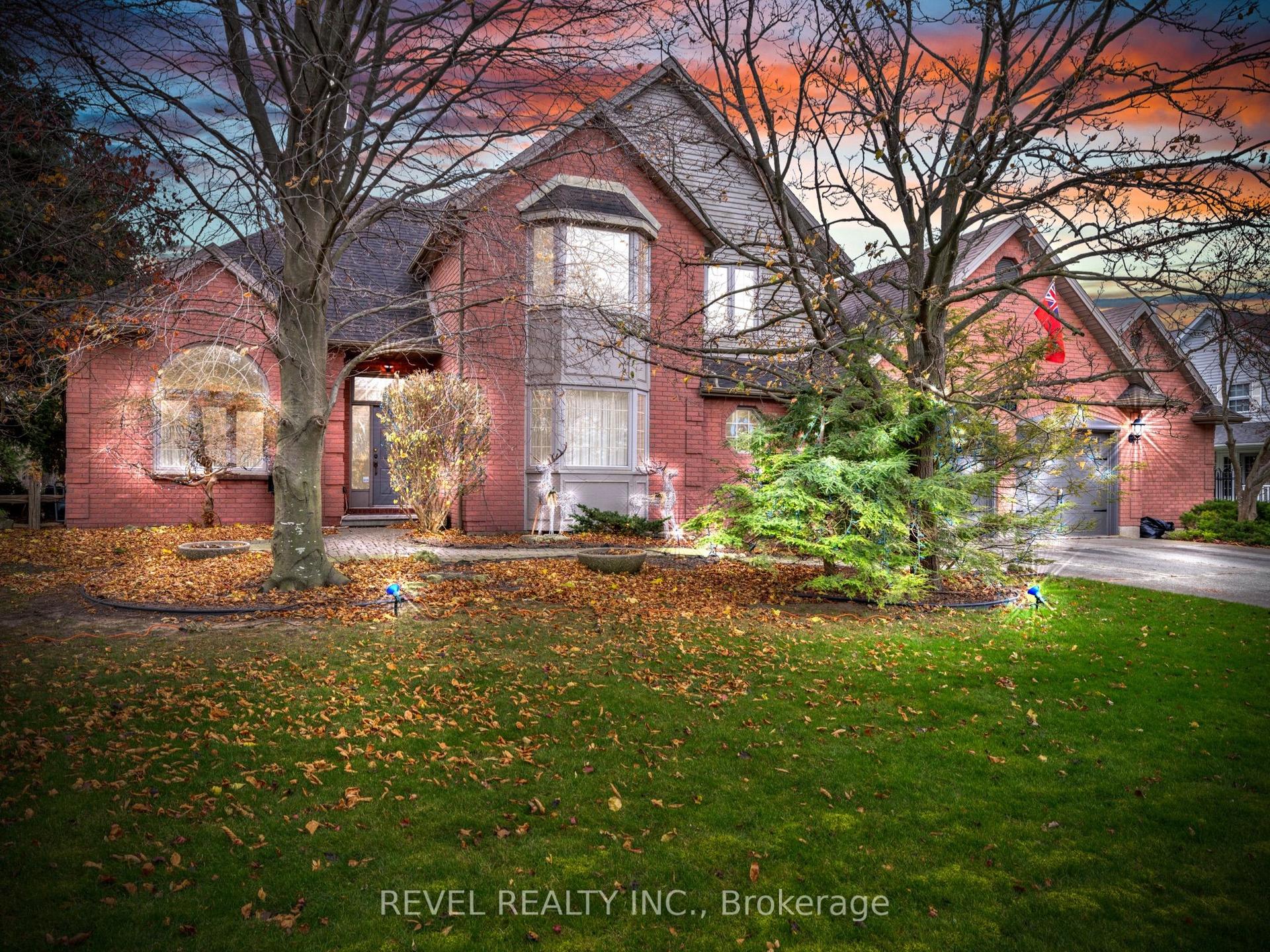 11 Cramar Crescent — photo 1