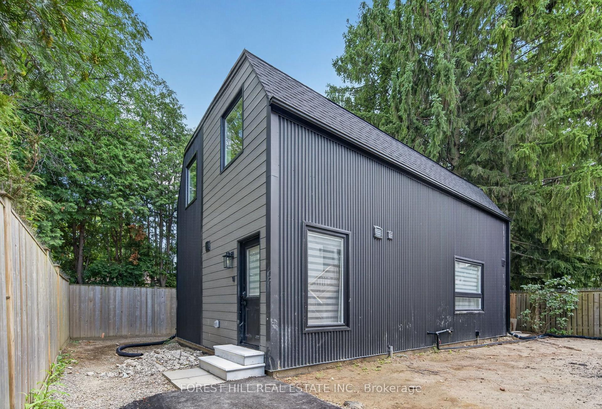 221 Churchill Avenue R - GARDEN #R - GARDEN, Toronto — Detached for lease, photo 1