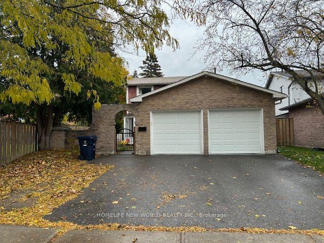 31 Wellpark Boulevard Main & 2nd Floors #Main & 2nd Floors, Toronto — Detached for lease, photo 1