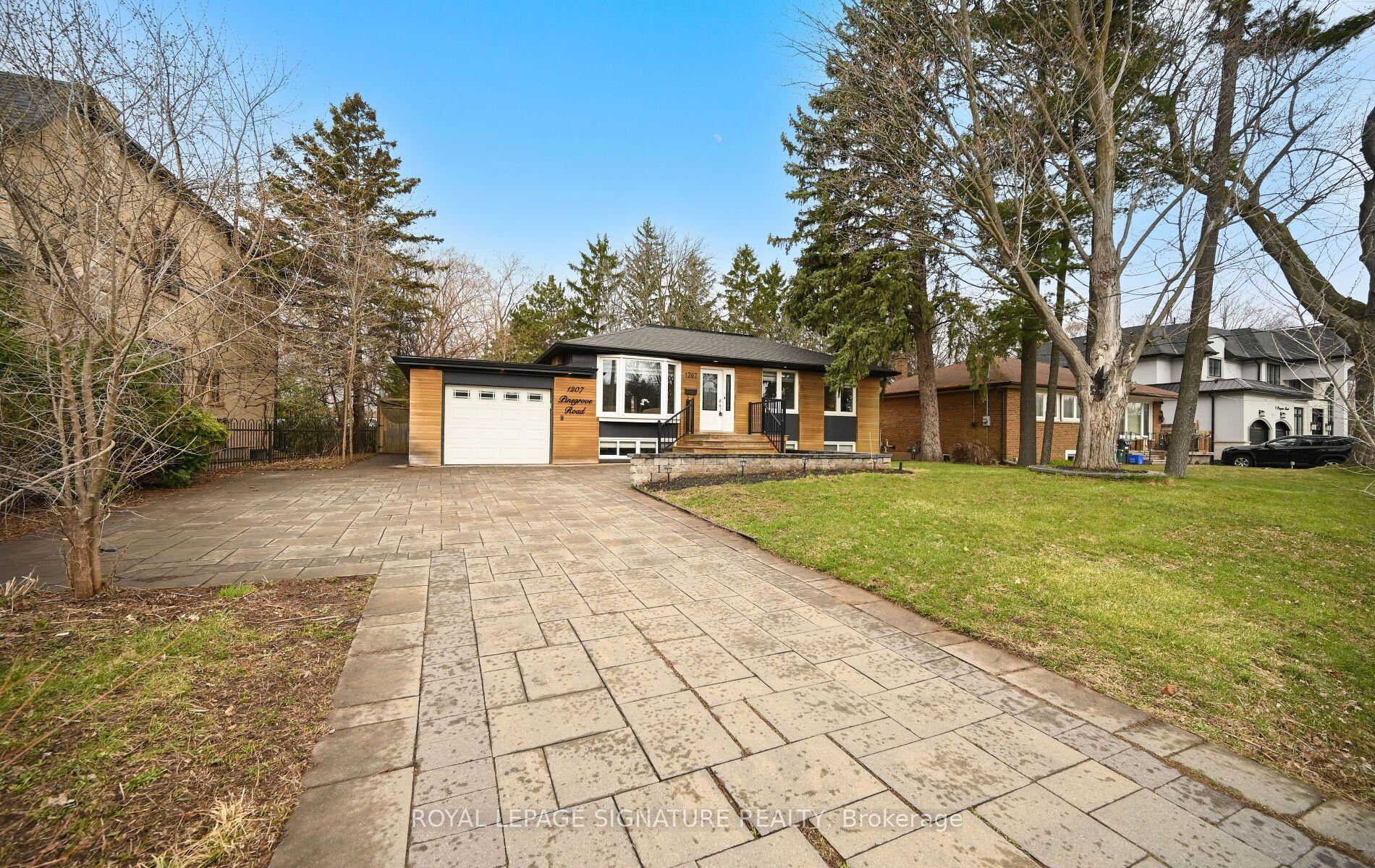 1207 Pinegrove Road — photo 1