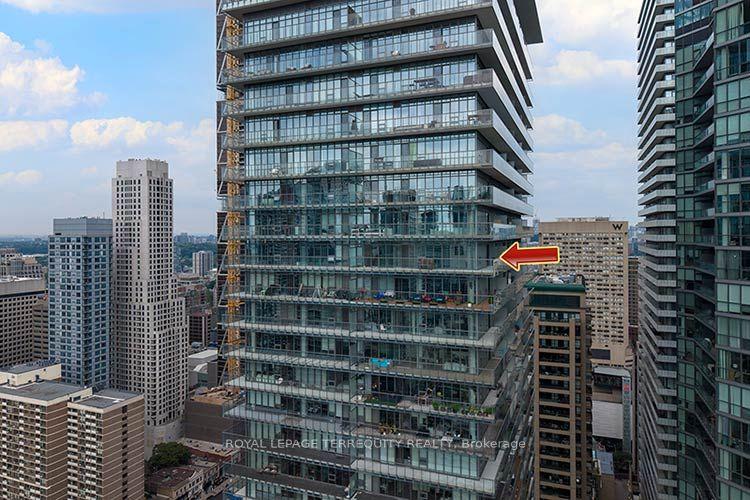 33 Charles Street E 3902 #3902, Toronto — Condo for lease, photo 1