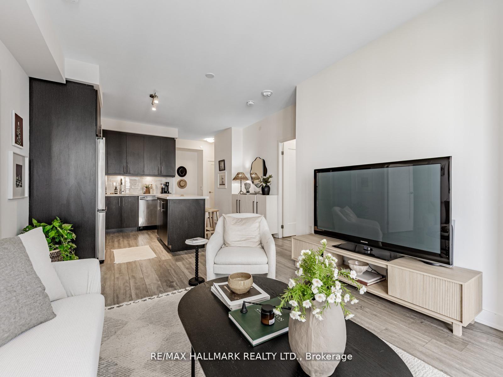 105 Oneida Crescent 404 #404 — photo 1