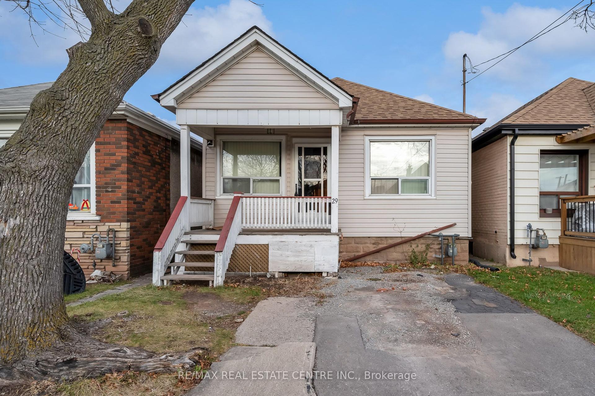 29 Harrison Avenue, Hamilton — Detached for lease, photo 1