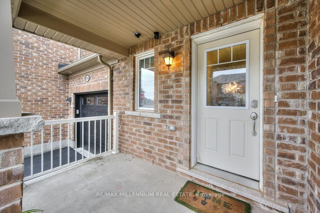 312 Gillett Point, Milton — Townhouse for lease, photo 1