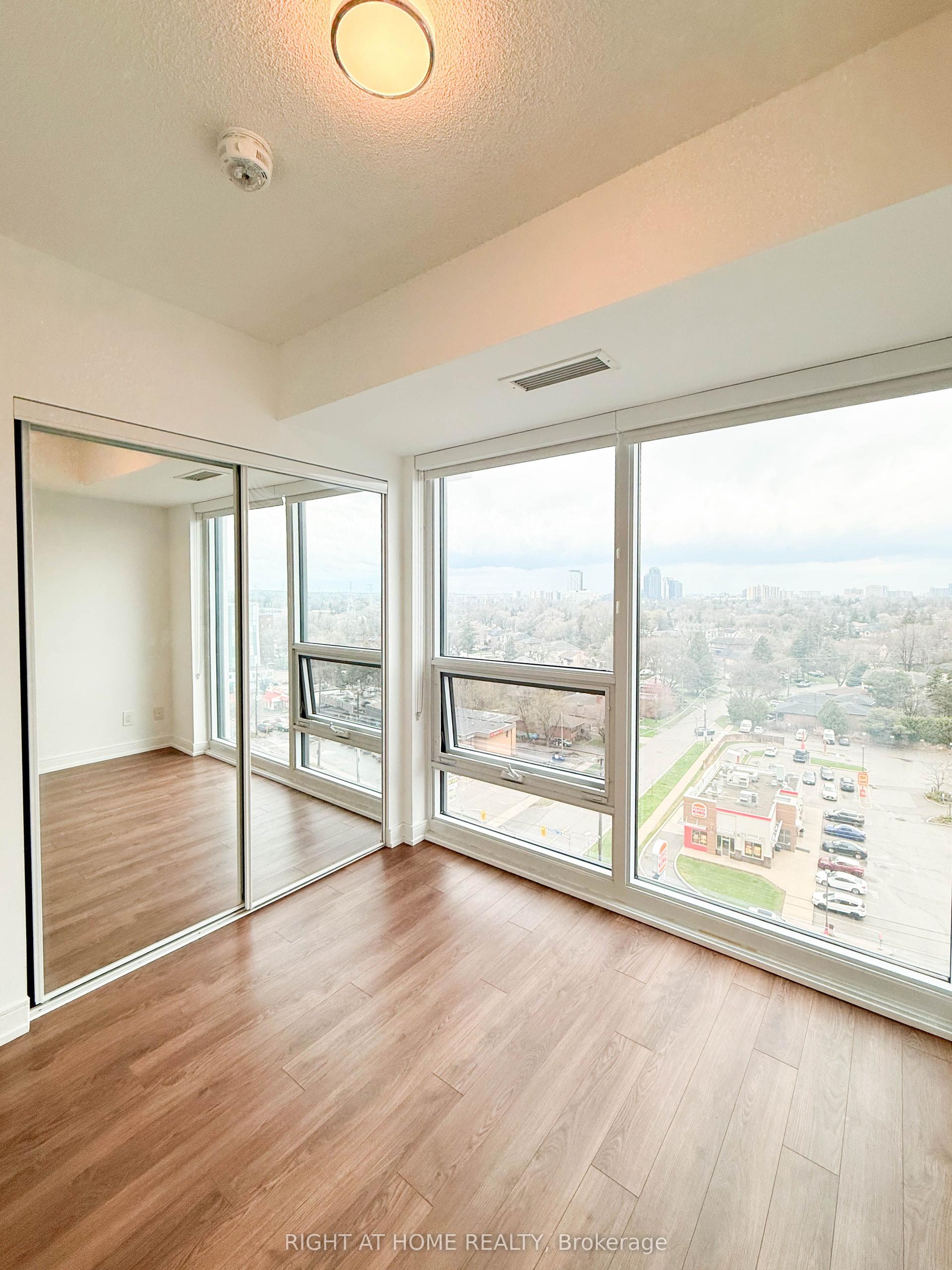 30 samuel wood Way 1003 #1003 — photo 1