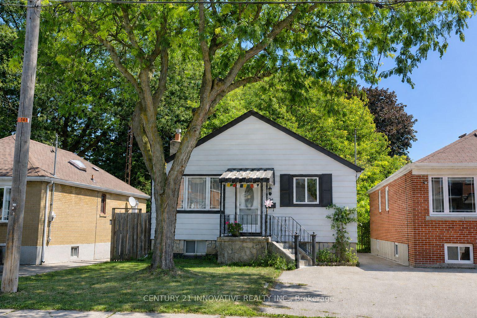 101 Heale Avenue, Toronto — Detached for sale, photo 1