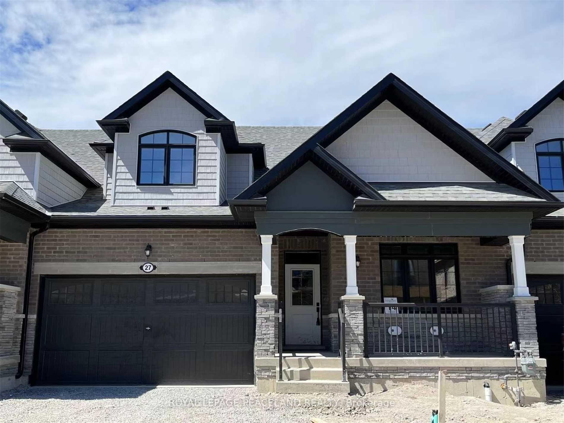 27 Ballinger Way, Uxbridge — Townhouse for lease, photo 1
