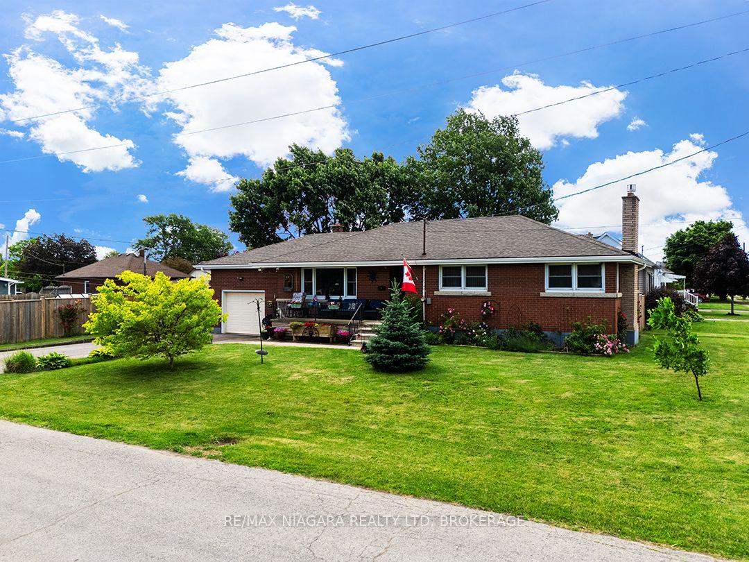 90 John Street, Port Colborne — Detached for sale, photo 1