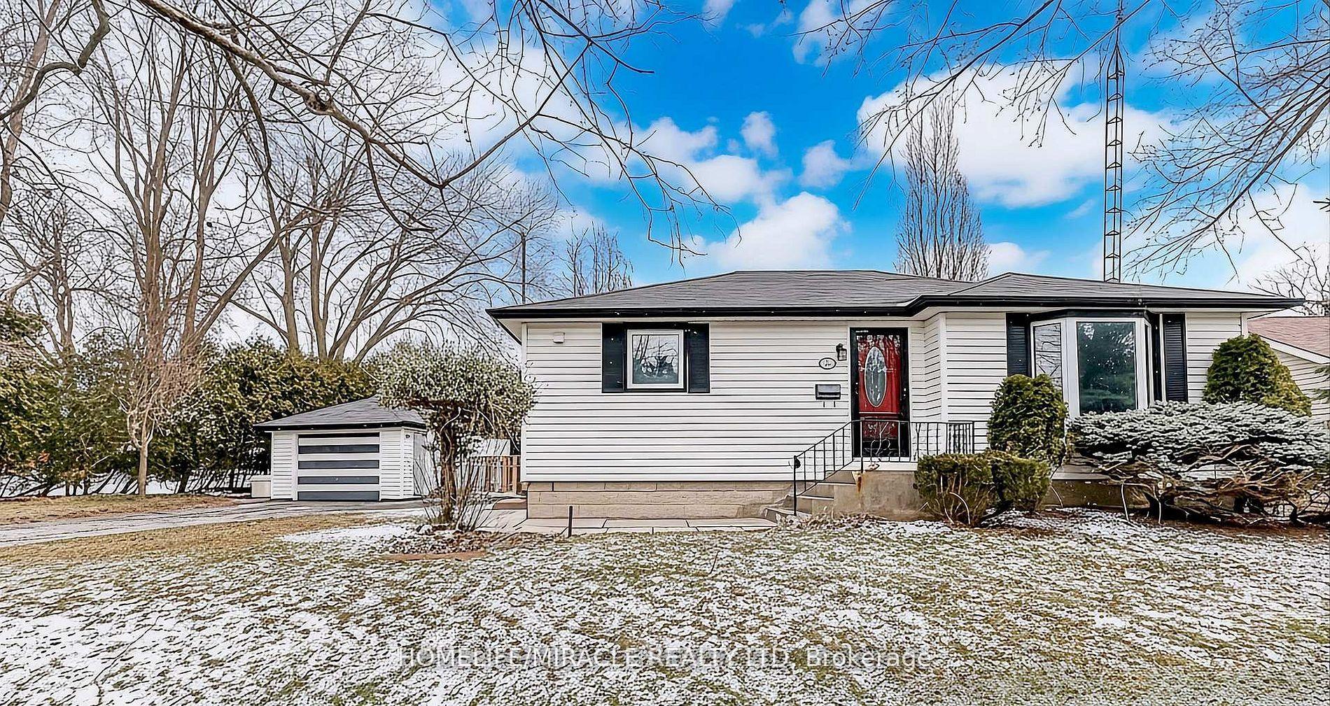 19 Herbert Avenue Main #Main — photo 1