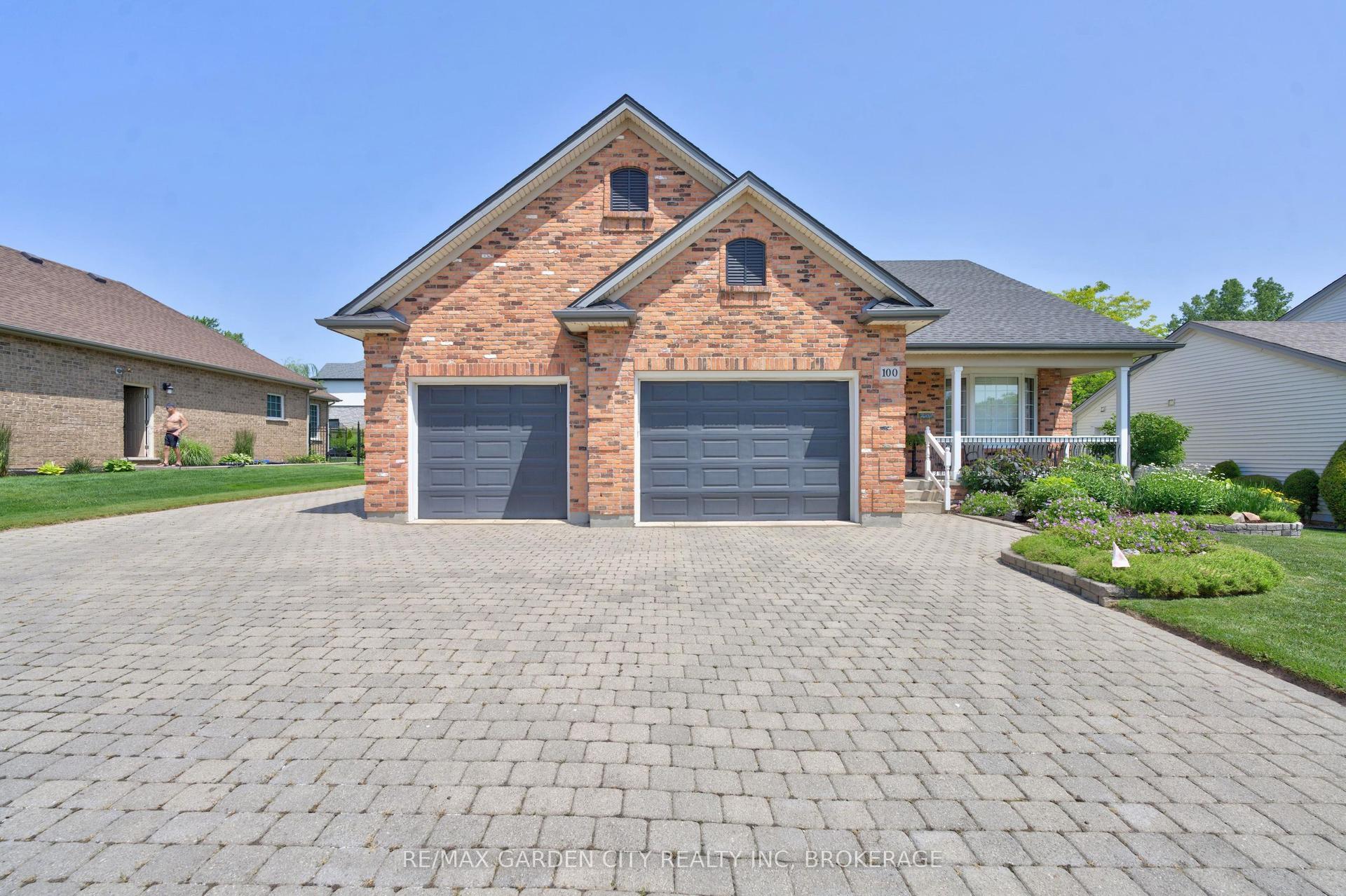 100 Thorold Road E, Welland — Detached for sale, photo 1