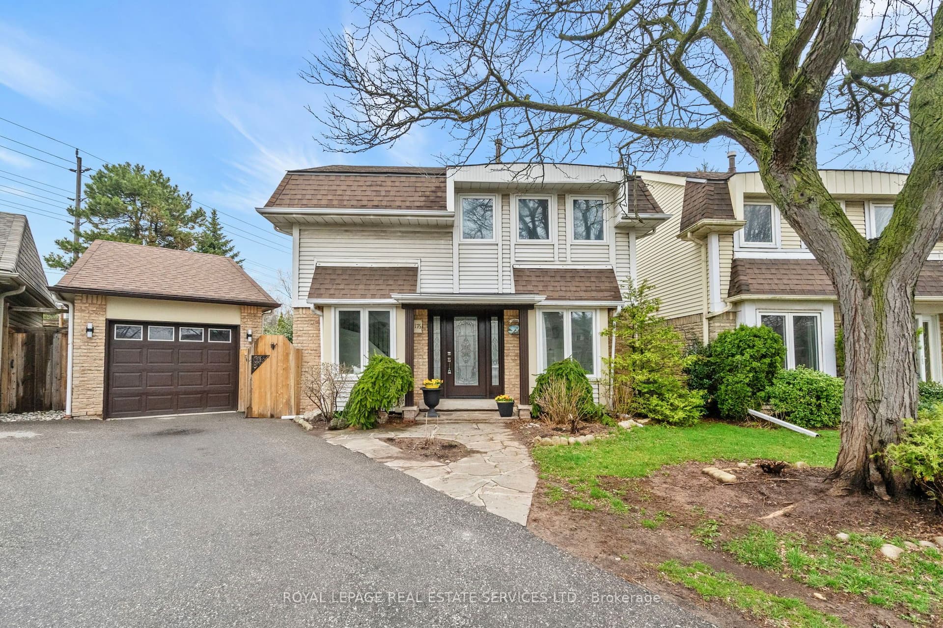 1176 Jamesway Boulevard 22 #22 — photo 1