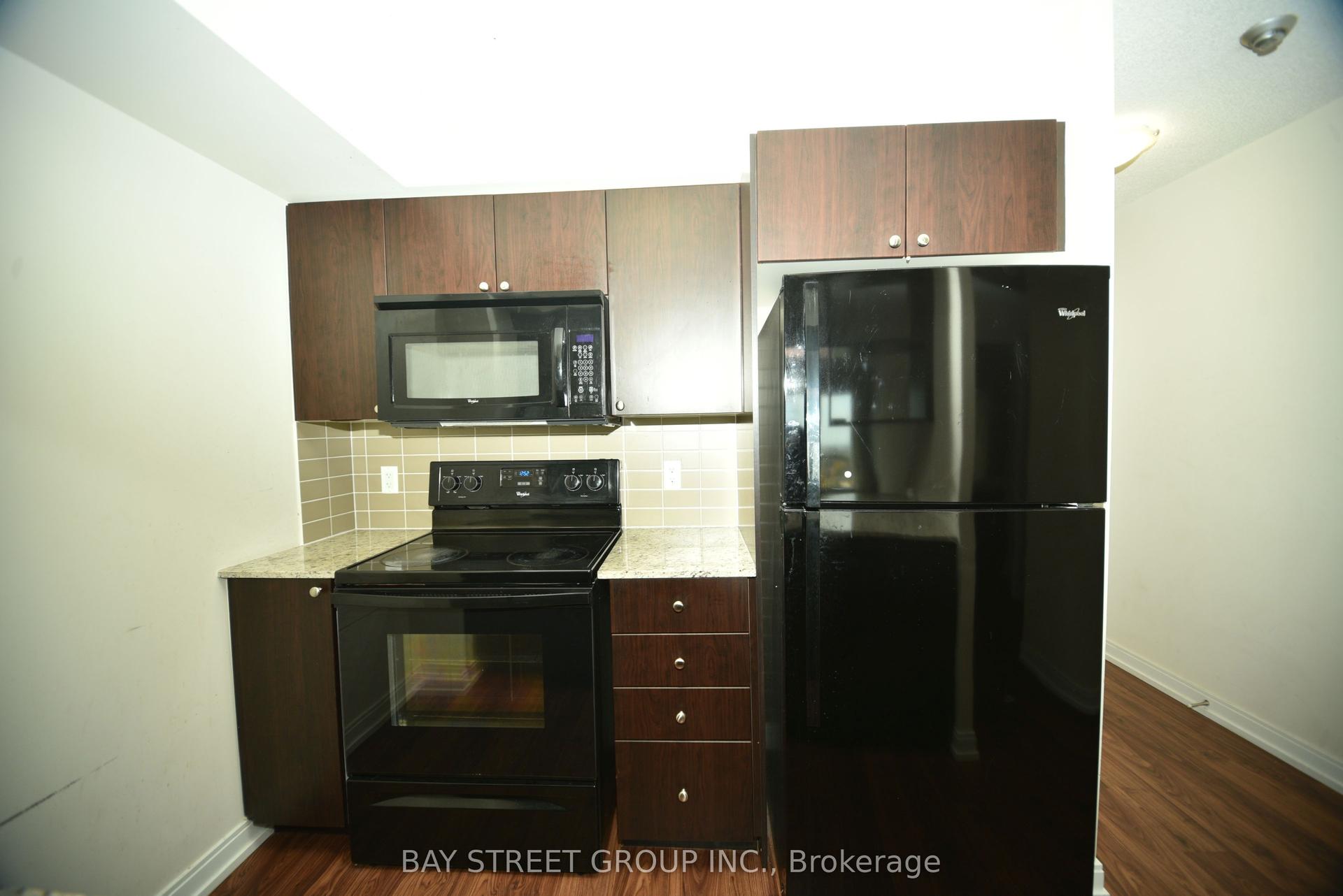 181 Village Green Square W 2511 #2511, Toronto — Condo for lease, photo 1