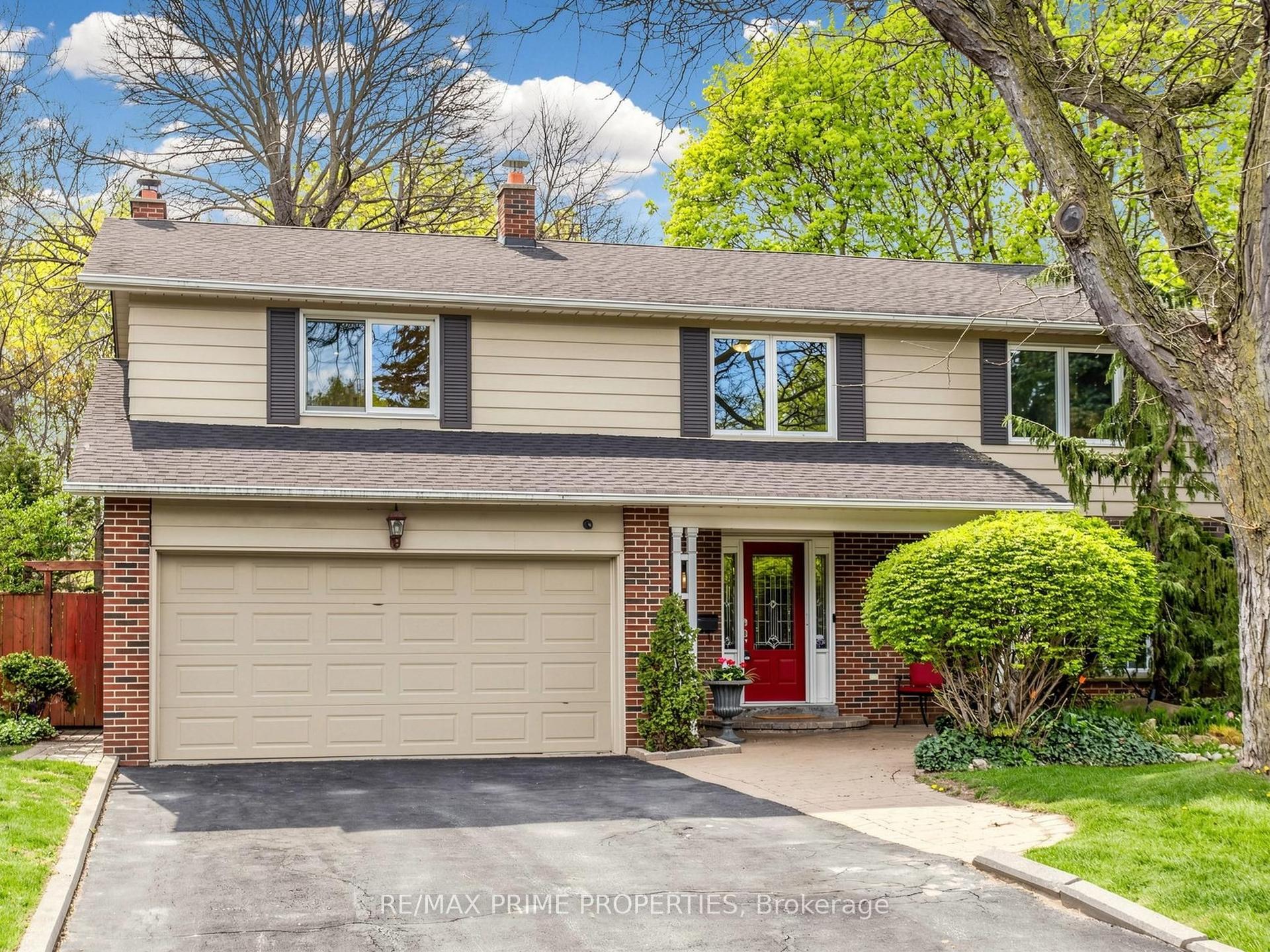 63 Walkerton Drive — photo 1