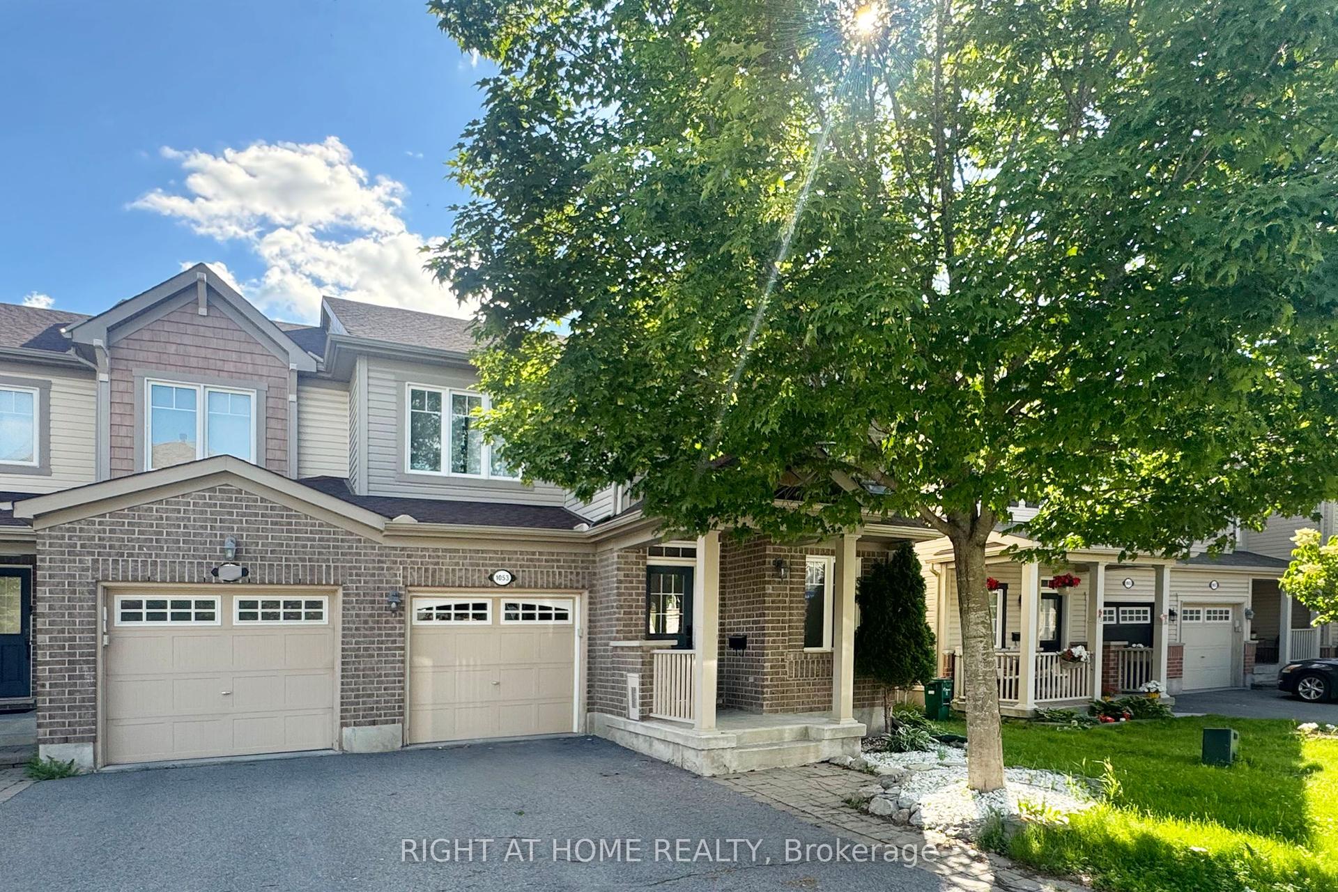 1053 PAMPERO Crescent, Stittsville - Munster - Richmond — Townhouse for sale, photo 1