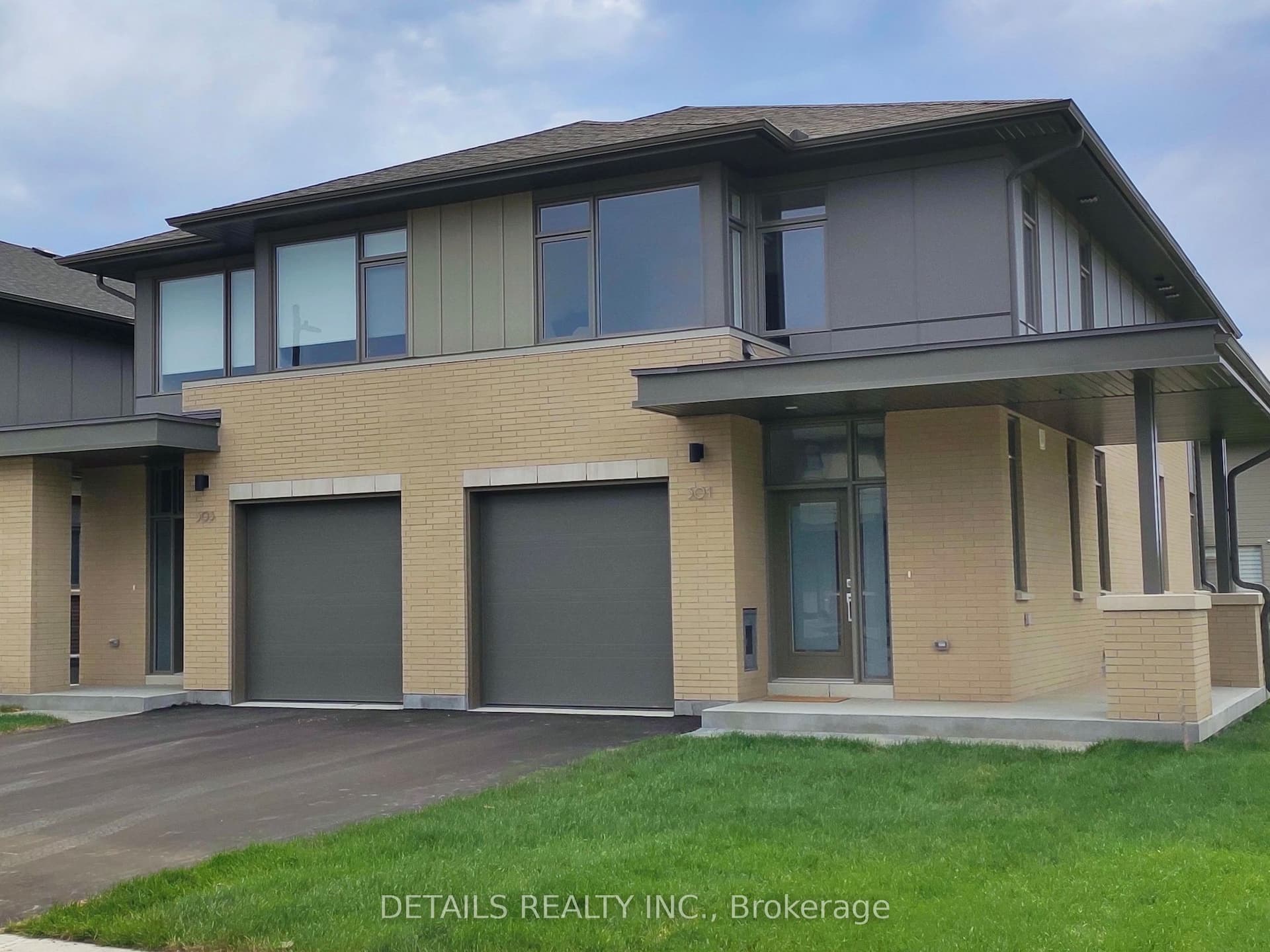 303 Wigwas Street — photo 1