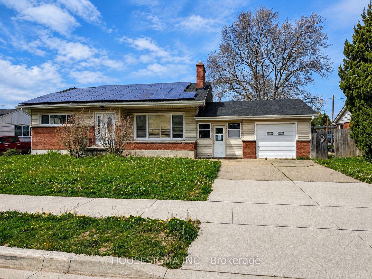 16 Broderick Avenue — photo 1