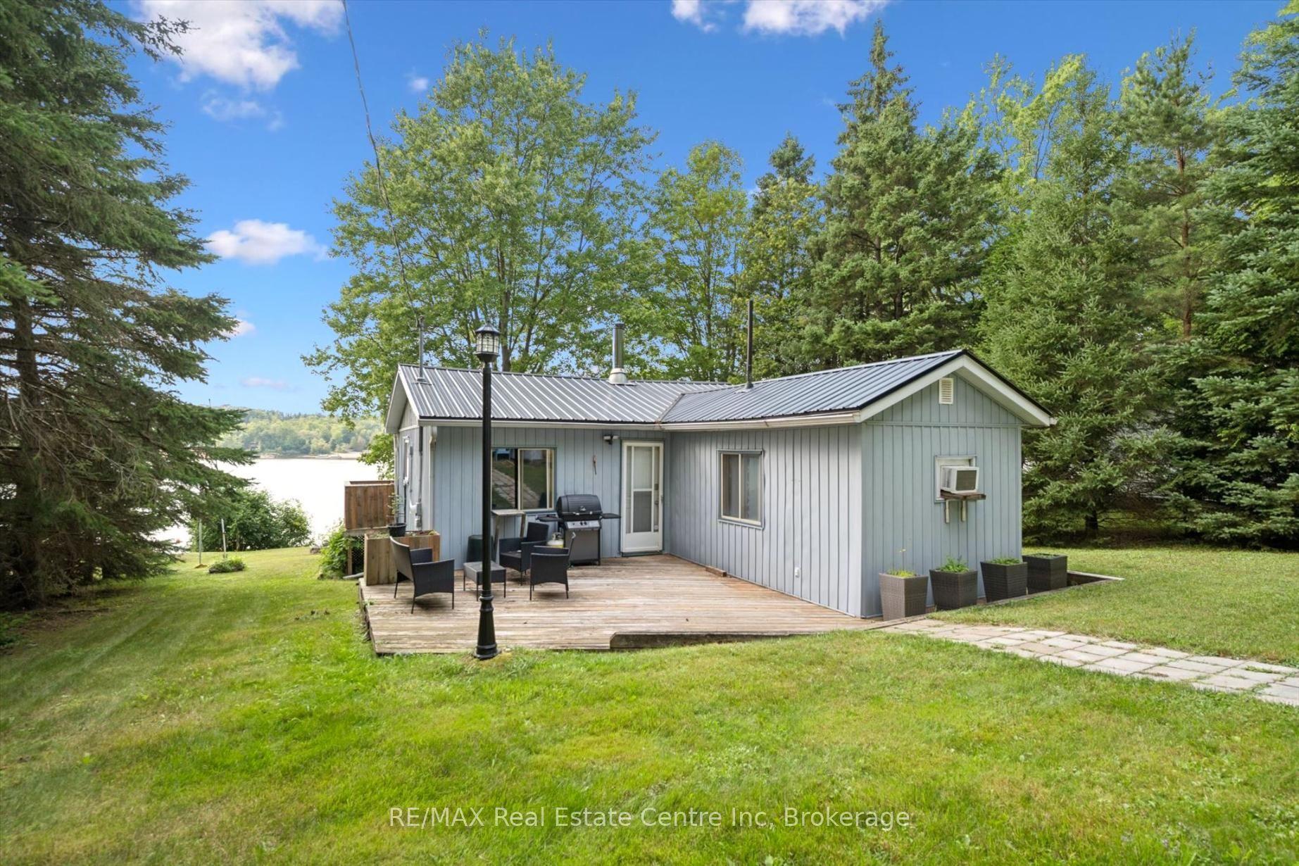 729 SEVENTH Street, Centre Wellington — Detached for sale, photo 1