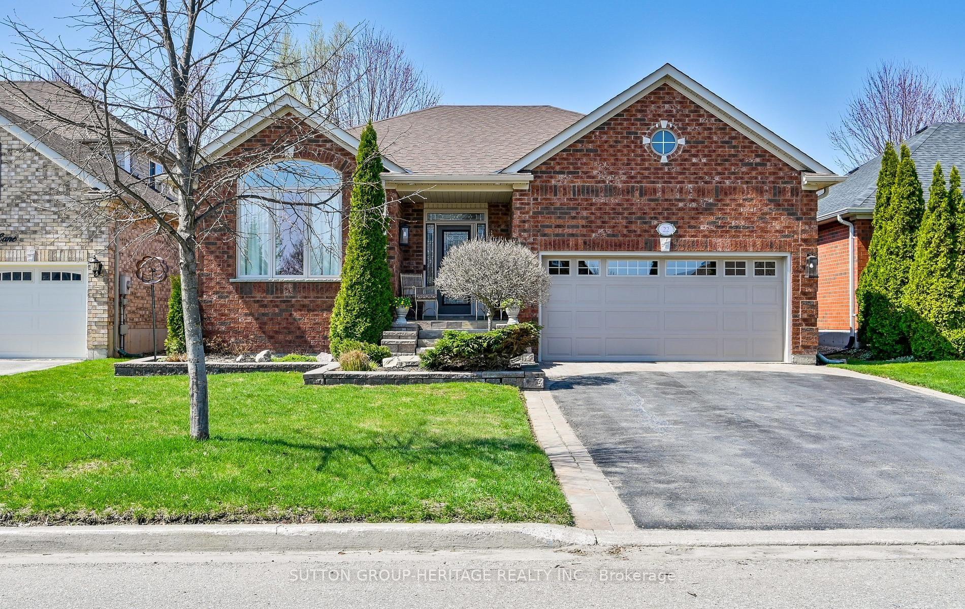 22 Ash Green Lane — photo 1