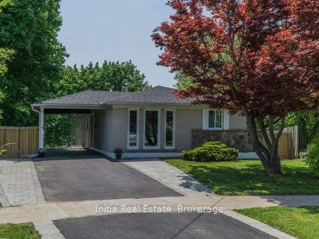 15 Grove Park Crescent Main #Main — photo 1