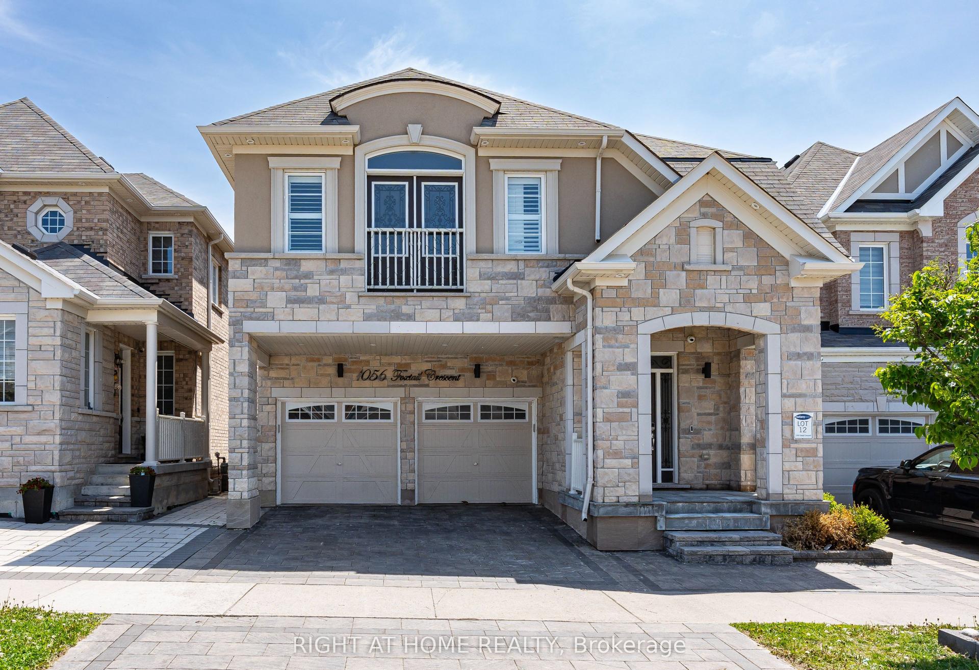 1056 Foxtail Crescent — photo 1