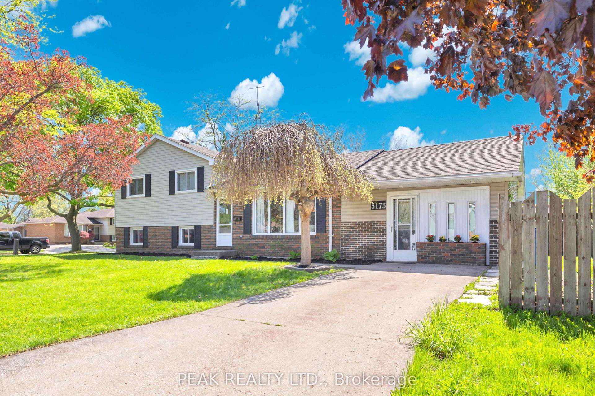 3173 Sussex Court — photo 1