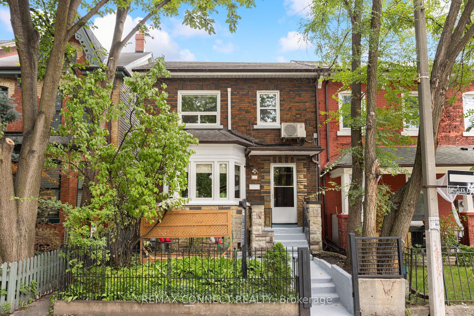 29 Denison Avenue, Toronto — Semi-Detached for sale, photo 1