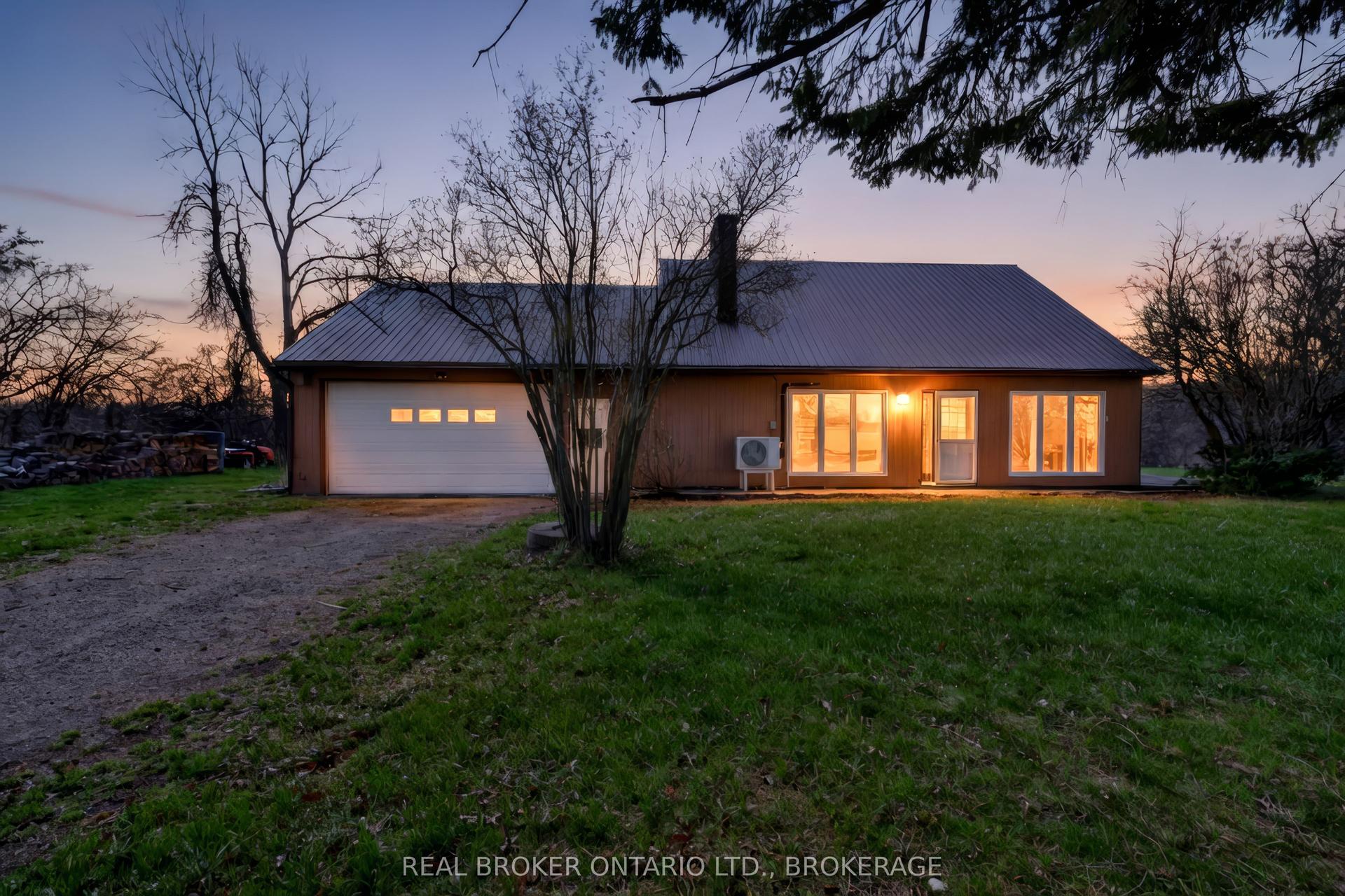 2268 Mcintyre Road — photo 1