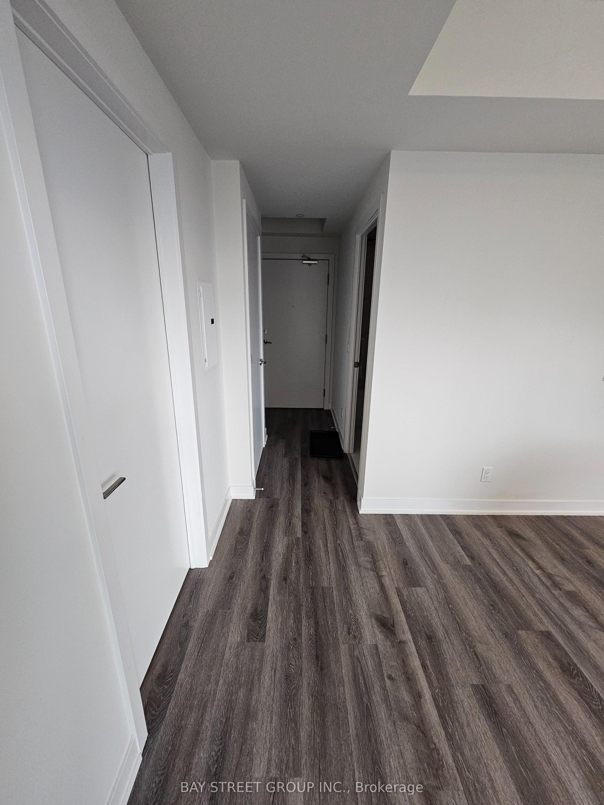 15 Ellerslie Avenue 809 #809, Toronto — Condo for lease, photo 1