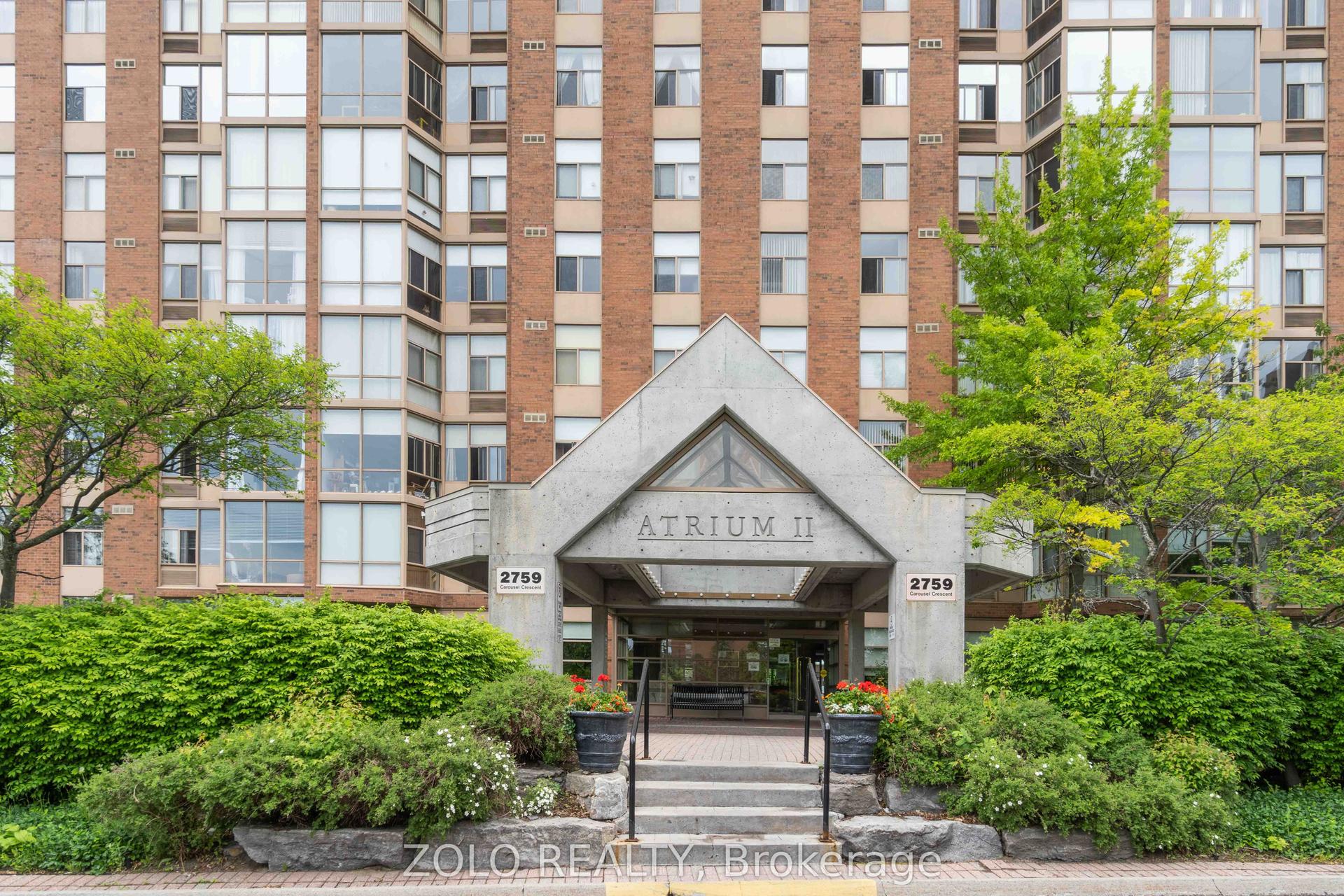 2759 W Carousel Crescent 501 #501 — photo 1