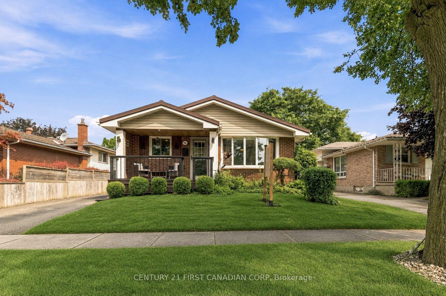 14 Alayne Crescent, London South — Detached for sale, photo 1