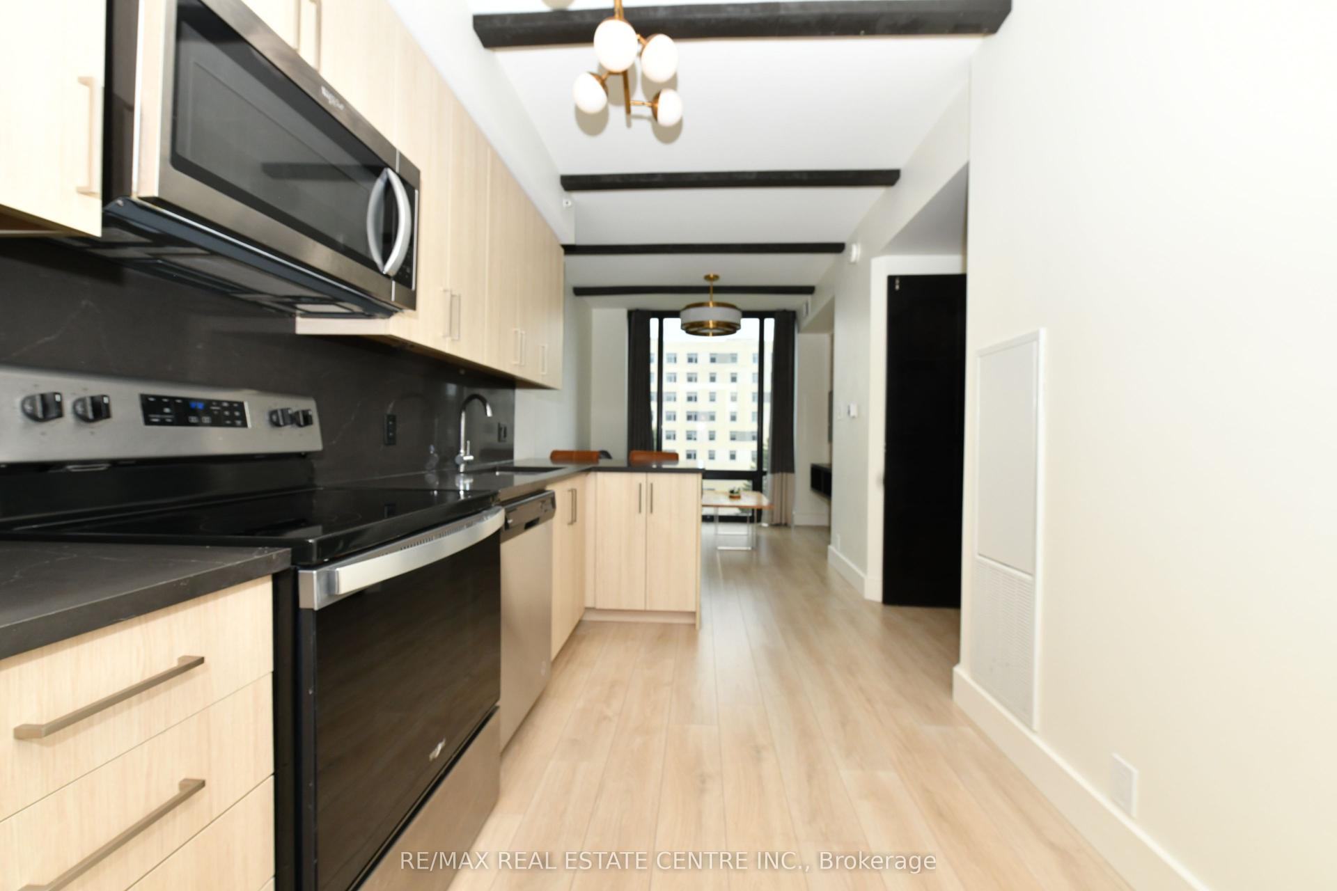145 Columbia Street W 736 #736 — photo 1