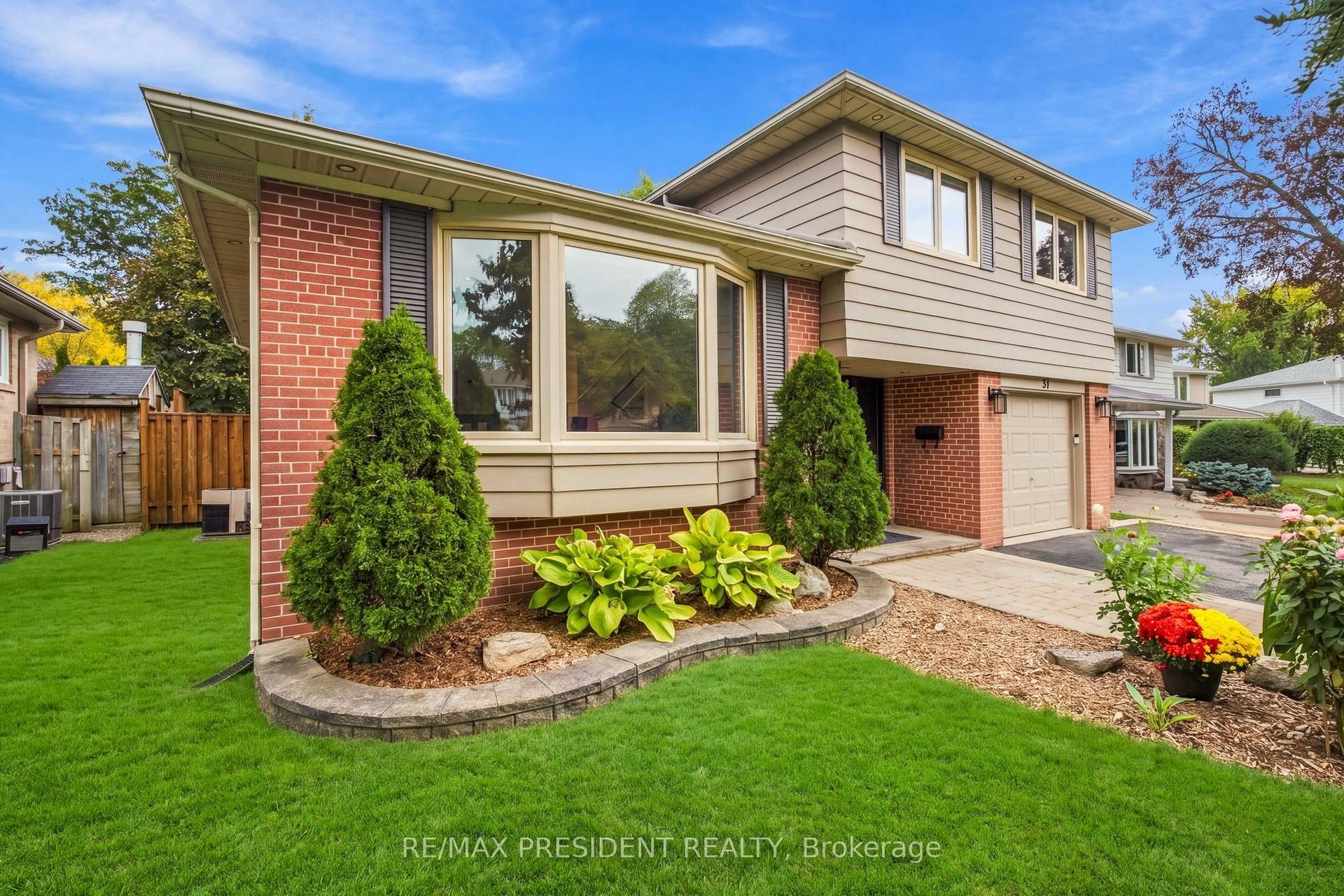 31 Core Crescent, Brampton — Detached for sale, photo 1