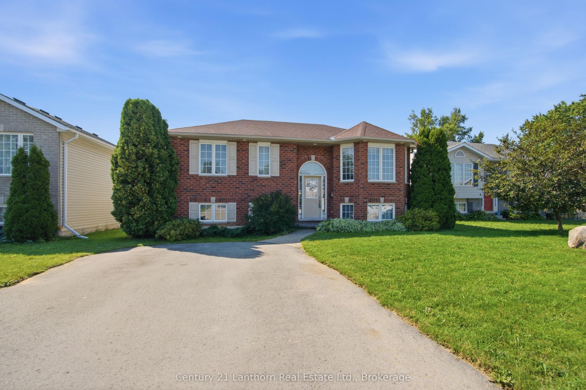 6 Chisholm Square, Belleville — Detached for sale, photo 1